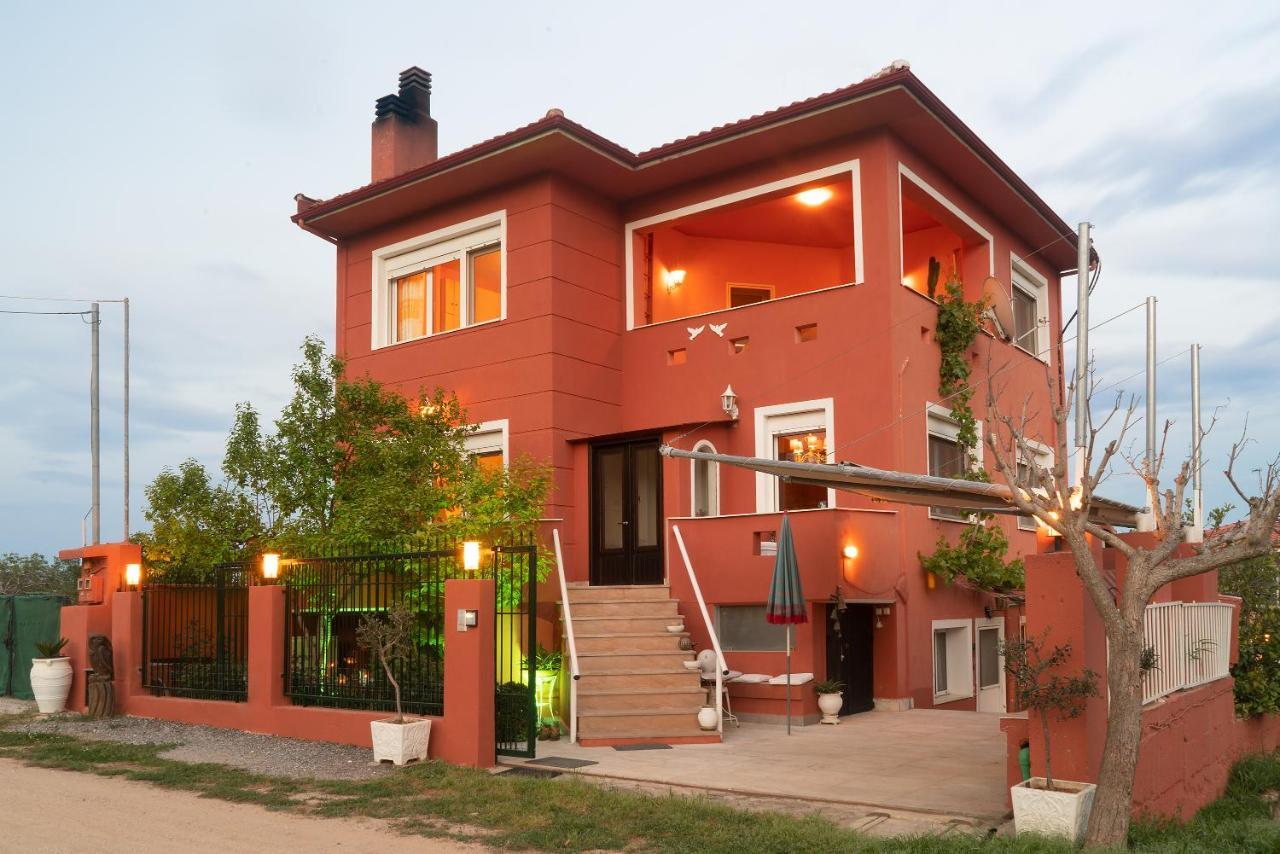 The House Dimitra Nea Fokaia Villa Bagian luar foto
